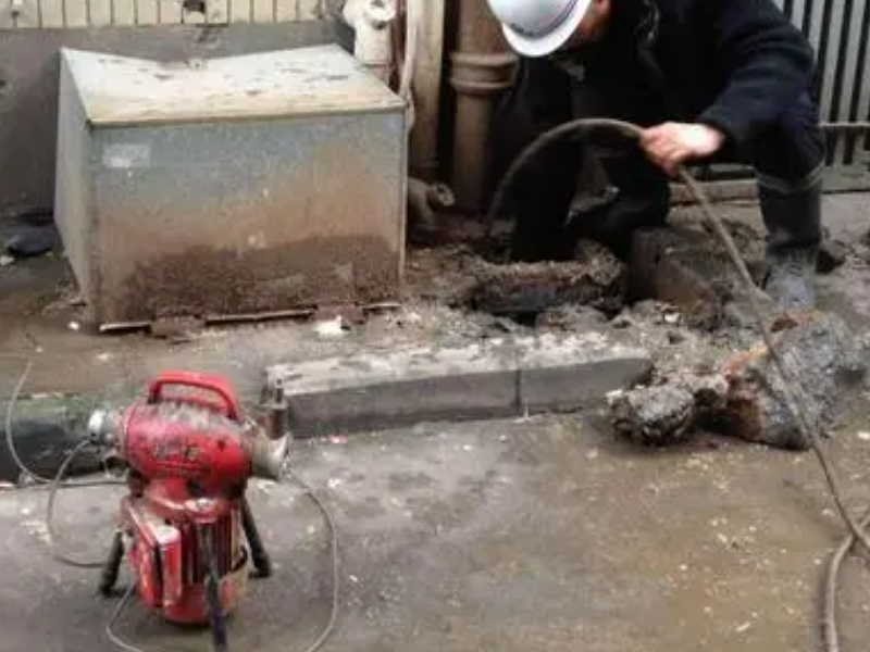 沙依巴克明园疏通污水井